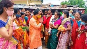 ग्रामीणों और पार्टी कार्यकर्ताओं के अपार समर्थन मिलने पर डॉ रावत ने खुशी जताई