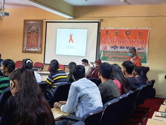 विश्व एड्स दिवस पर श्री देव सुमन उत्तराखंड विश्वविद्यालय के ऋषिकेश परिसर में एक दिवसीय कार्यशाला आयोजित