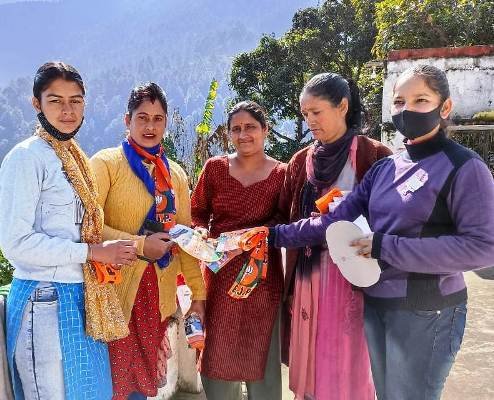 भाजपा प्रत्याशी किशोर उपाध्याय के चुनाव प्रचार में विभिन्न गांवों में पहुंची महिला एवं कार्यकर्ताओं की टोलियां